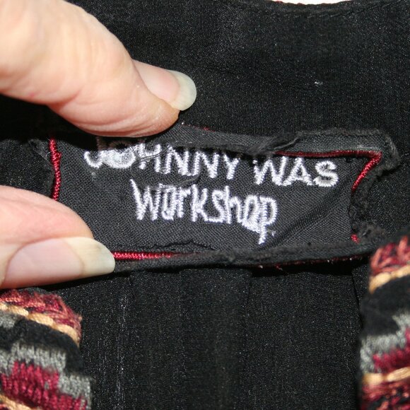 Johnny Was Workshop Nepal Black Embroidered Floral Silk Tunic Top V-Neck Size M - Picture 3 of 6